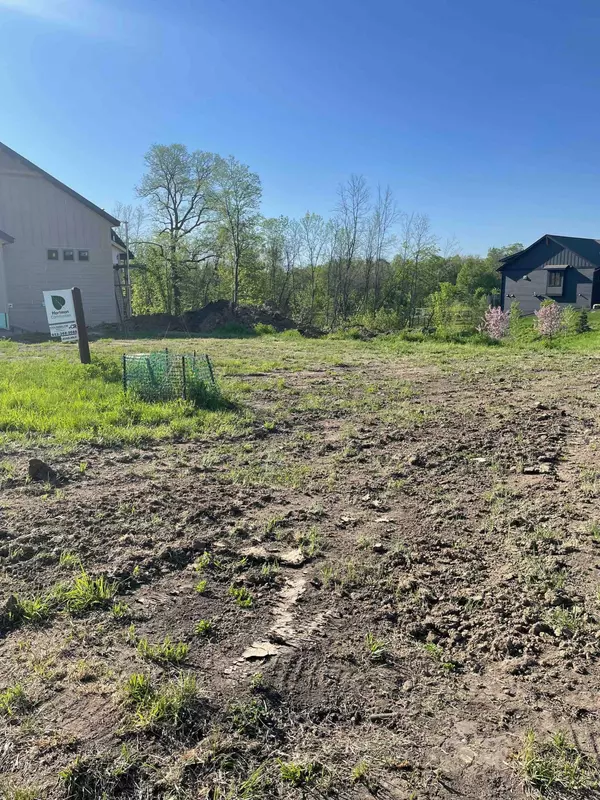 Waconia, MN 55387,101 Forest CT
