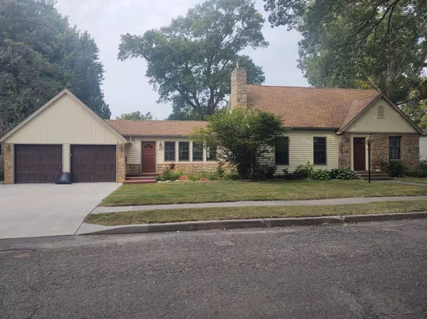 617 N 9th ST, Montevideo, MN 56265