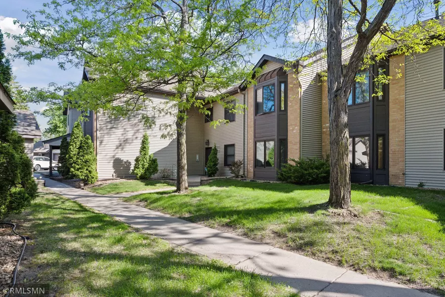 11031 Oregon CIR #58, Bloomington, MN 55438