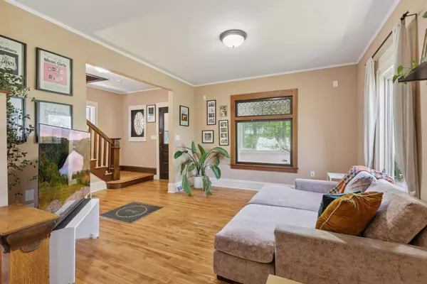 Minneapolis, MN 55418,1601 Lowry AVE NE