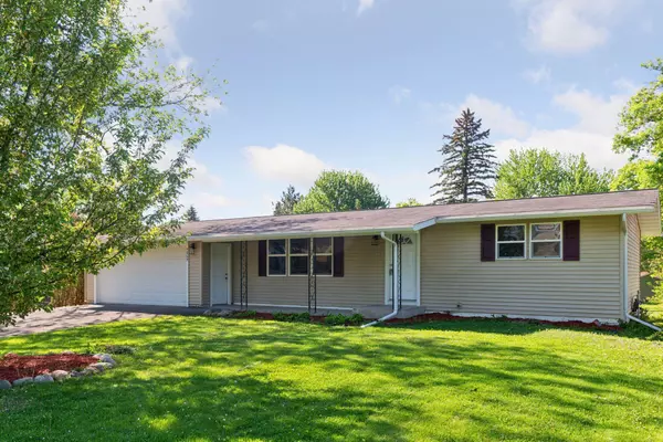 Maple Plain, MN 55359,4869 Independence ST