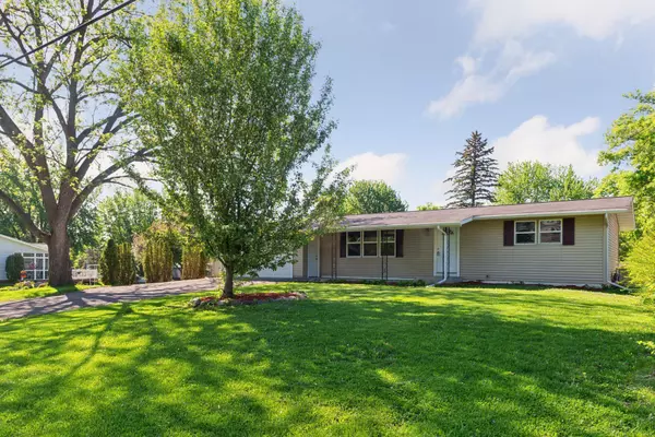 Maple Plain, MN 55359,4869 Independence ST