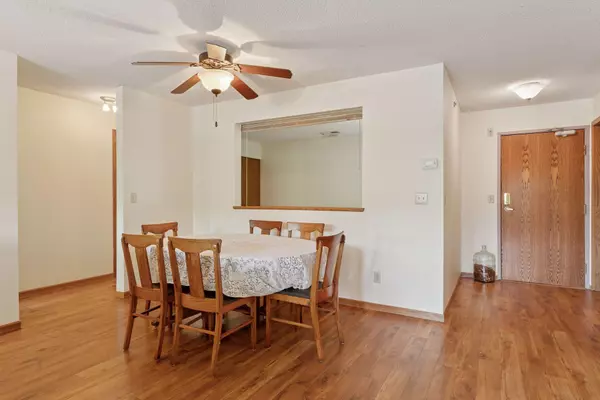Hopkins, MN 55343,32 11th AVE S #204
