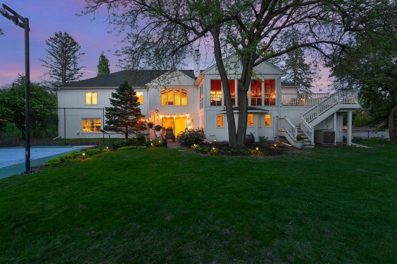 Edina, MN 55436,5720 Newport DR