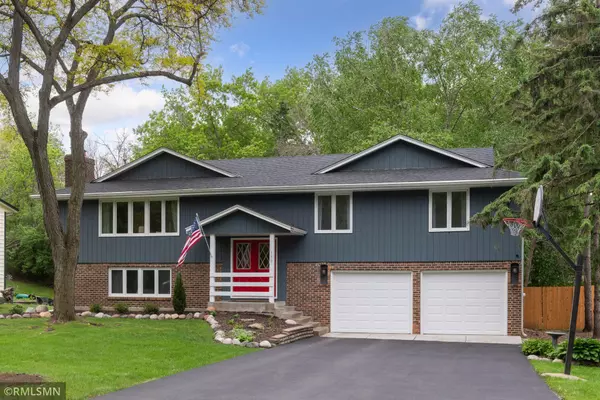 Long Lake, MN 55356,189 Glenmoor LN