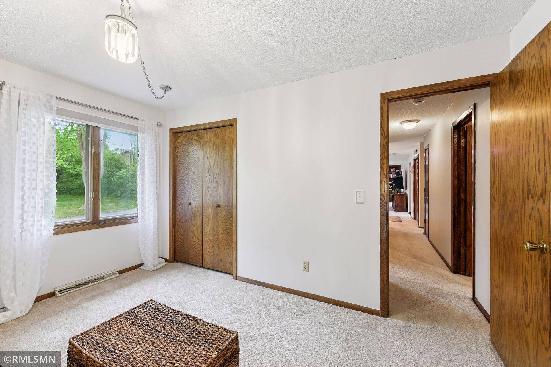 Long Lake, MN 55356,189 Glenmoor LN