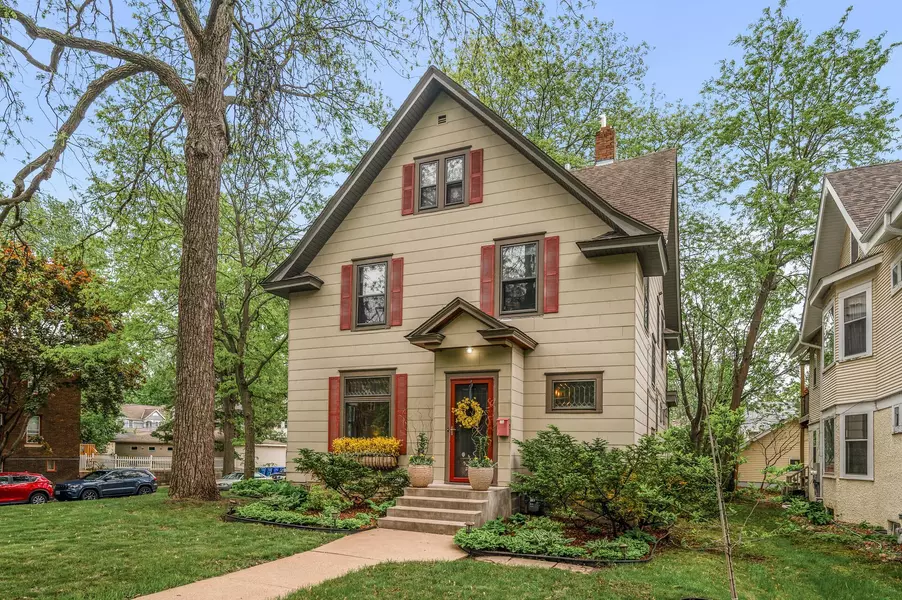 1670 Ashland AVE, Saint Paul, MN 55104