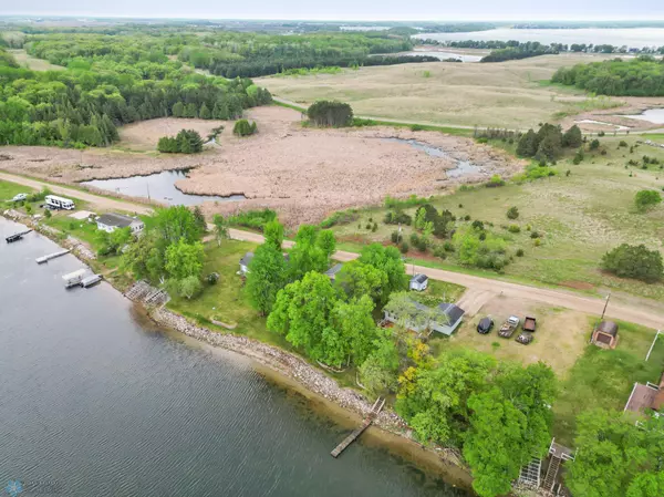 Edna Twp, MN 56573,45642 Devils Lake RD
