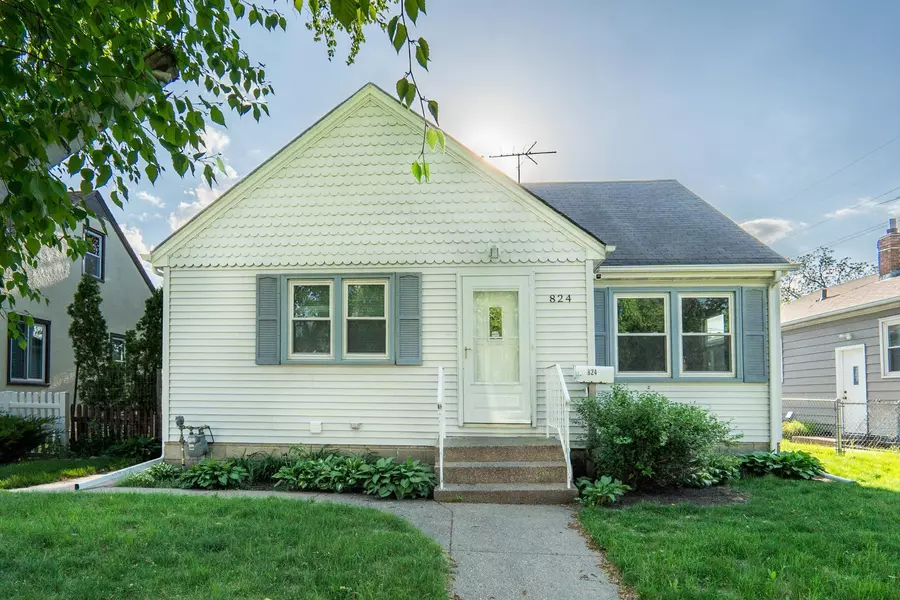 824 3rd AVE S, South Saint Paul, MN 55075