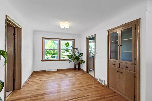 Roseville, MN 55113,1995 Fairview AVE N