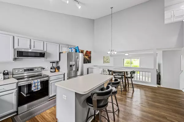 Shakopee, MN 55379,1527 Dublin CT
