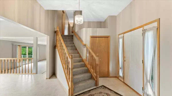 Medina, MN 55340,233 Cherry Hill Alcove