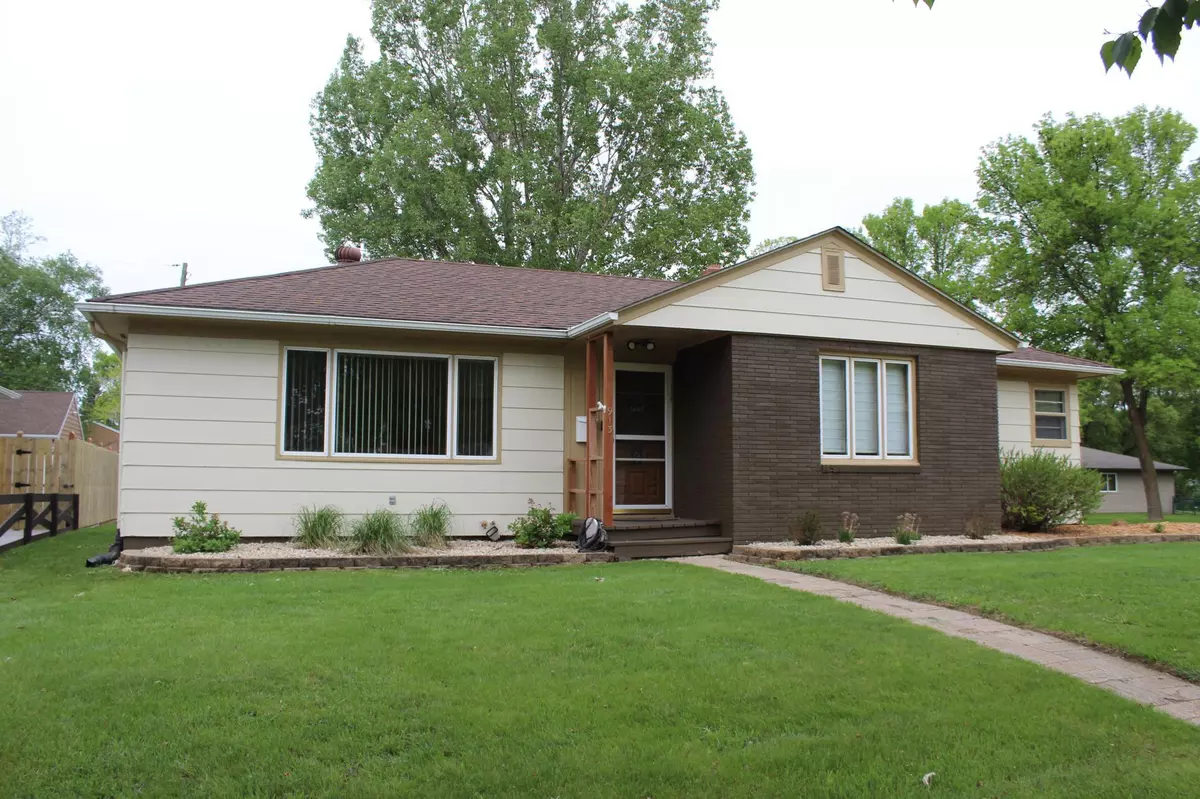 Fergus Falls, MN 56537,913 N Cleveland AVE