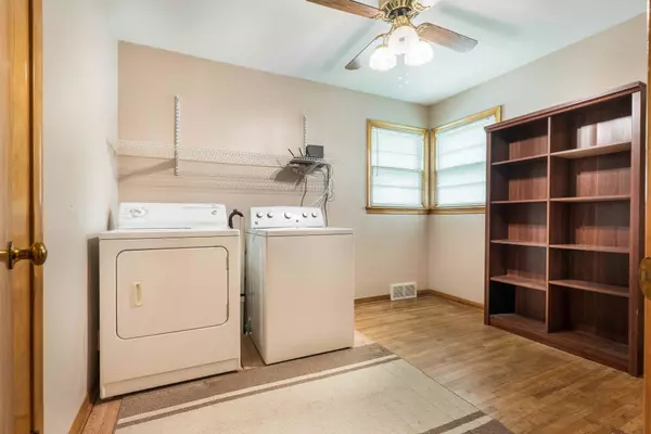 Fergus Falls, MN 56537,913 N Cleveland AVE