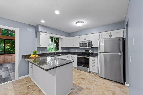 Blaine, MN 55434,824 96th LN NE