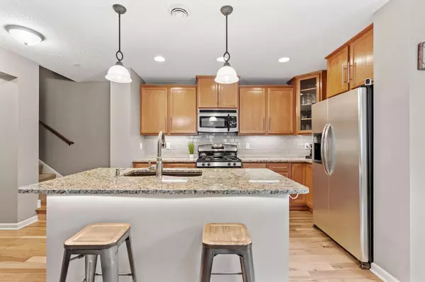 Eagan, MN 55122,2119 Cedar Grove TRL