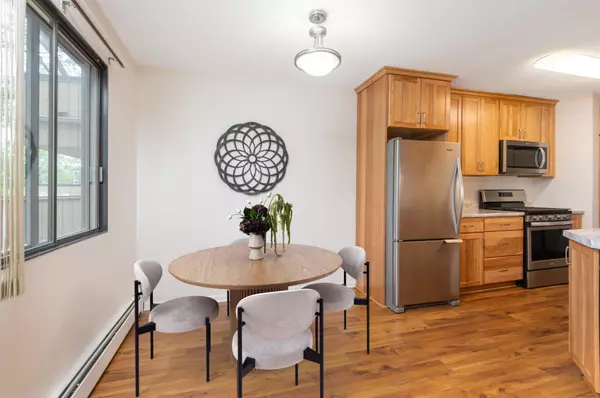 Edina, MN 55435,4101 Parklawn AVE #101