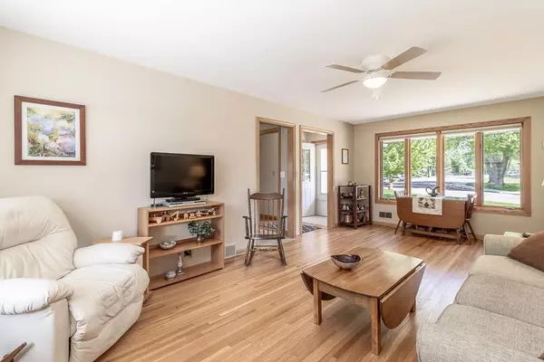 Mankato, MN 56001,228 Meray BLVD