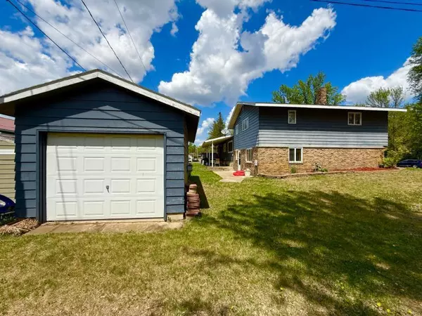 Staples, MN 56479,725 8th ST NE