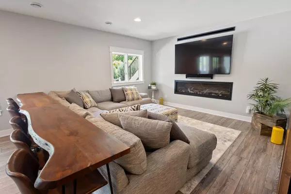 Shakopee, MN 55379,1963 Boiling Springs CIR