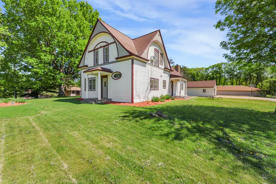 30105 Olinda TRL, Lindstrom, MN 55045