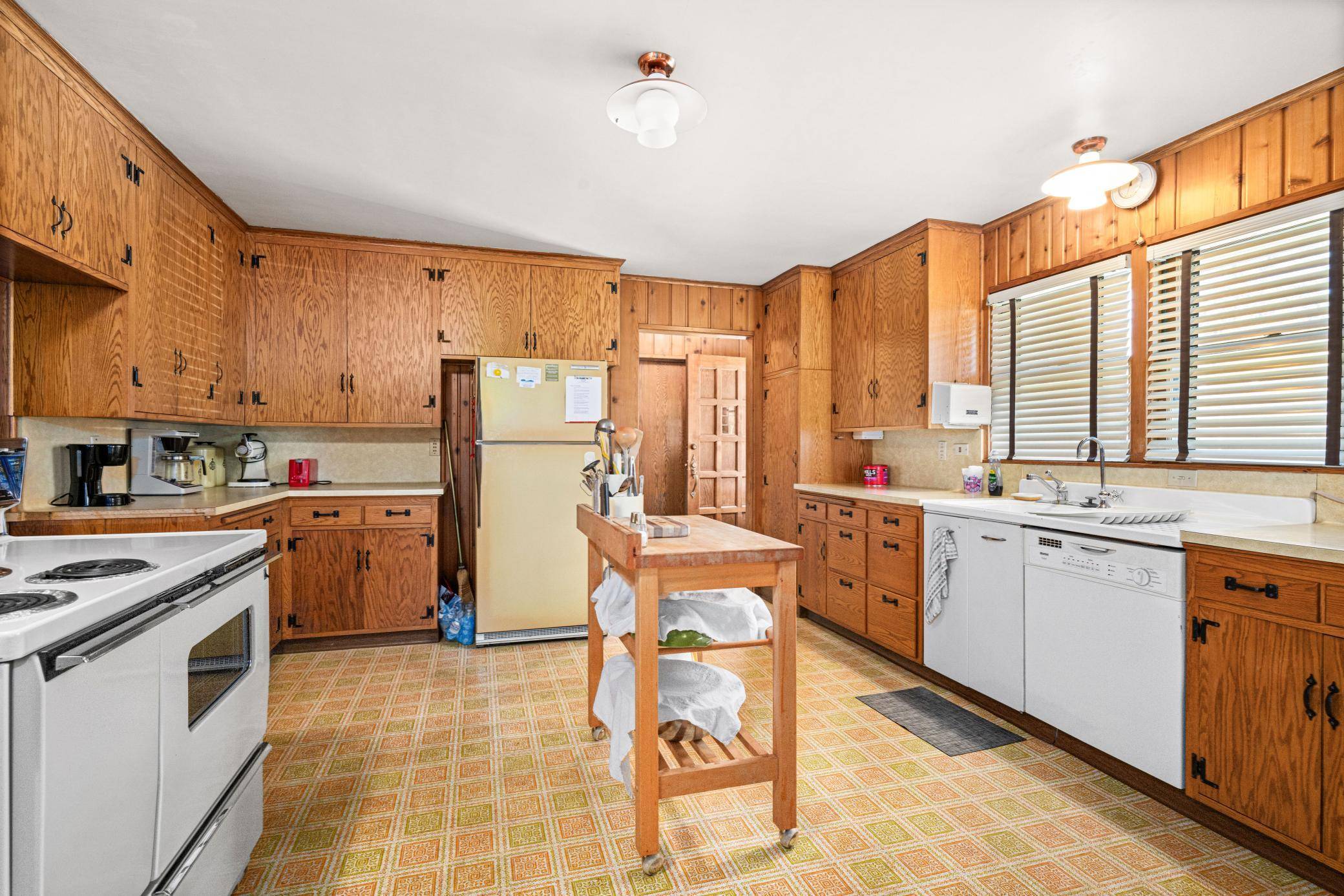 Bovey, MN 55709,21895 County Road 8