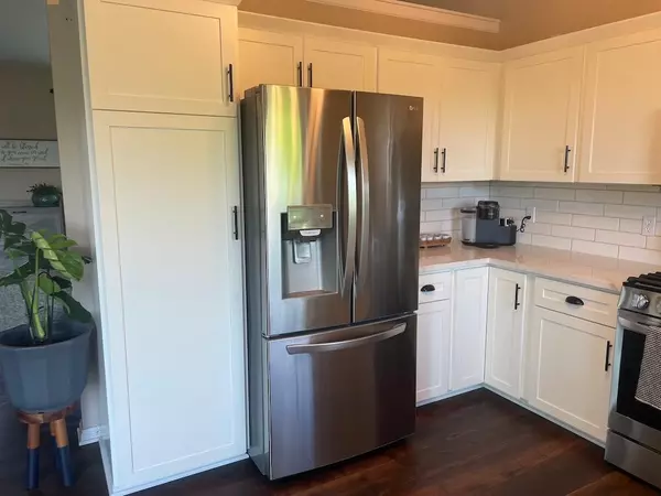 Woodbury, MN 55125,8177 Lori LN