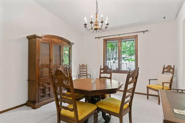 Burnsville, MN 55337,14112 Frontier LN