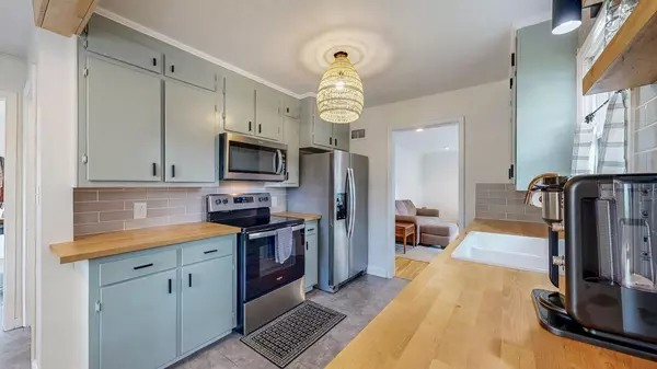 Rochester, MN 55906,803 13th AVE NE