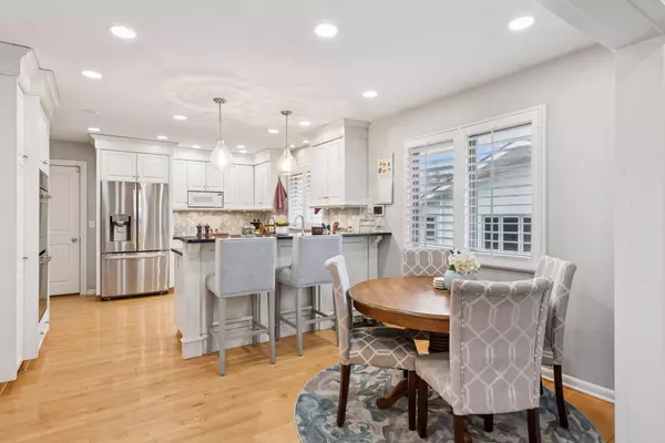 Edina, MN 55436,6146 Arctic WAY