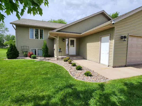 Plainview, MN 55964,610 3rd AVE NE