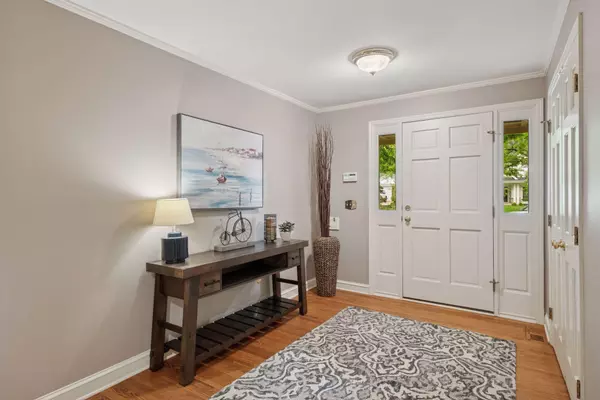 Edina, MN 55424,10 Woodland Rd