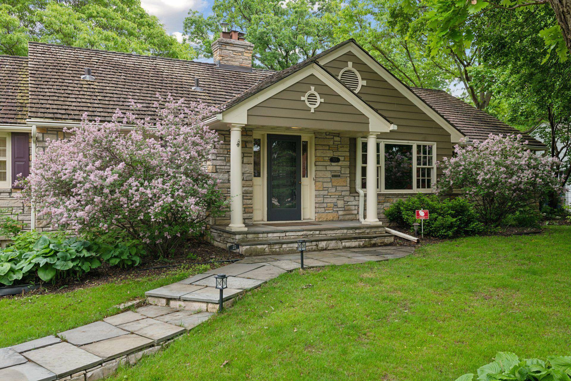 Edina, MN 55424,10 Woodland Rd