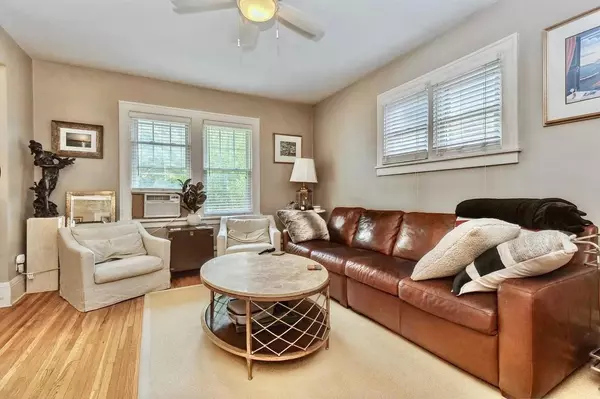 Minneapolis, MN 55408,3520 Emerson AVE S #202