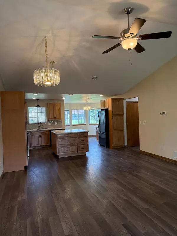 Moorhead, MN 56560,446 30th ST N