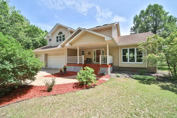 10551 E Shore DR, Merrifield, MN 56465