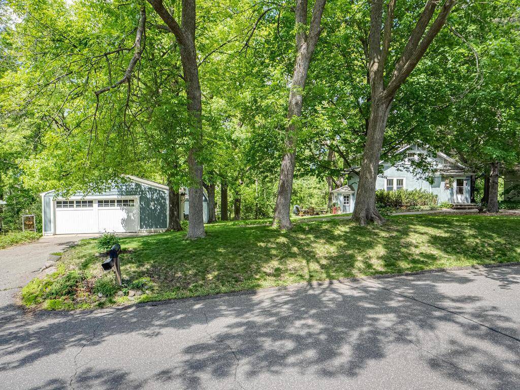 Minnetonka, MN 55345,15210 Mckenzie BLVD