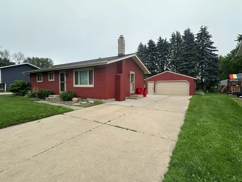404 5th AVE NE, Kasson, MN 55944