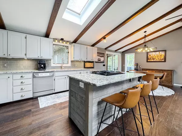 Bemidji, MN 56601,1021 Lakewood DR NW