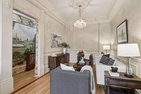 Minneapolis, MN 55401,8 Grove ST #8B