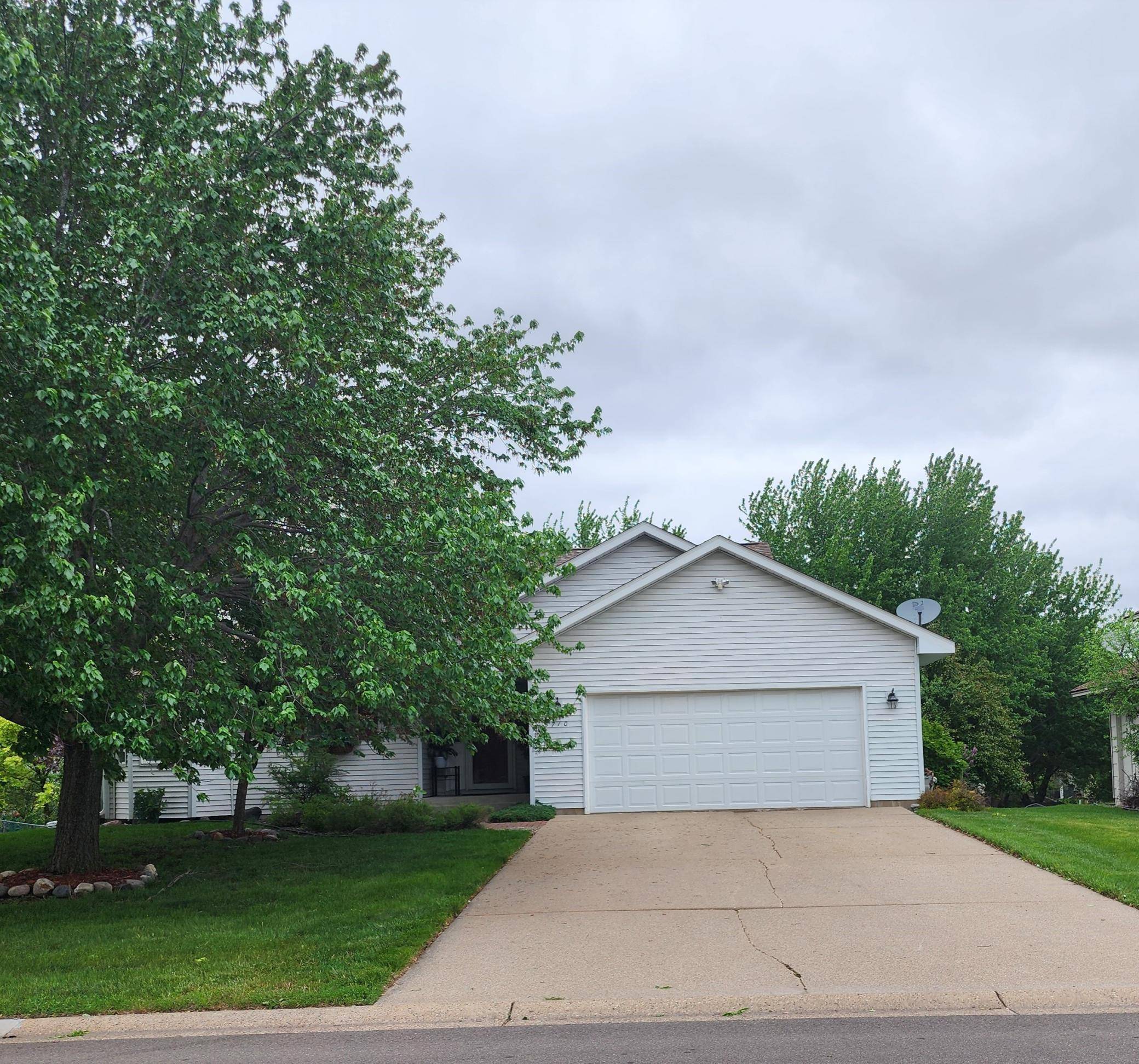 5710 S Park DR, Savage, MN 55378