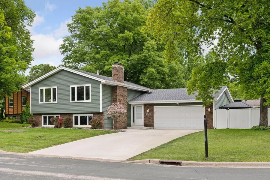 15243 Bluedorn CIR SE, Prior Lake, MN 55372
