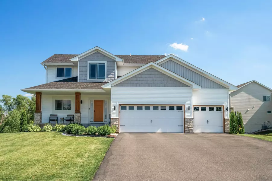 2142 Dogwood ST, Lino Lakes, MN 55038