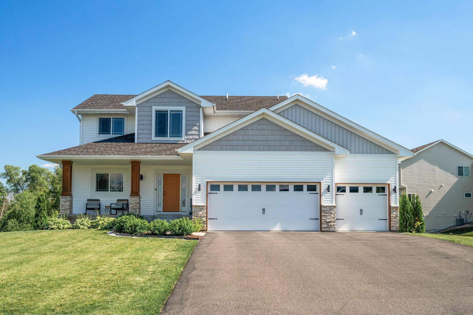 2142 Dogwood ST, Lino Lakes, MN 55038