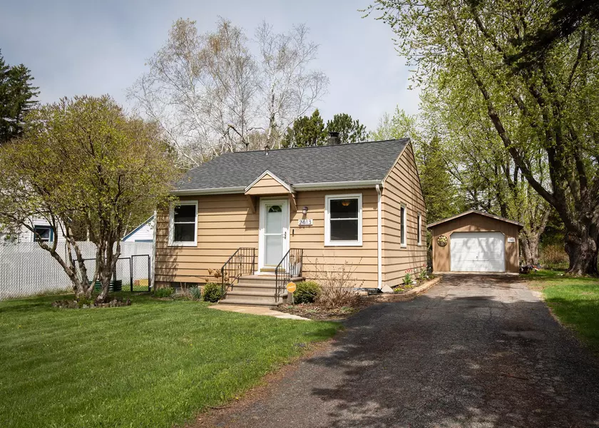 2613 Hagberg ST, Duluth, MN 55811