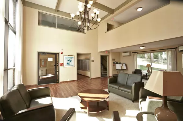 Fridley, MN 55432,1601 N Innsbruck DR #319