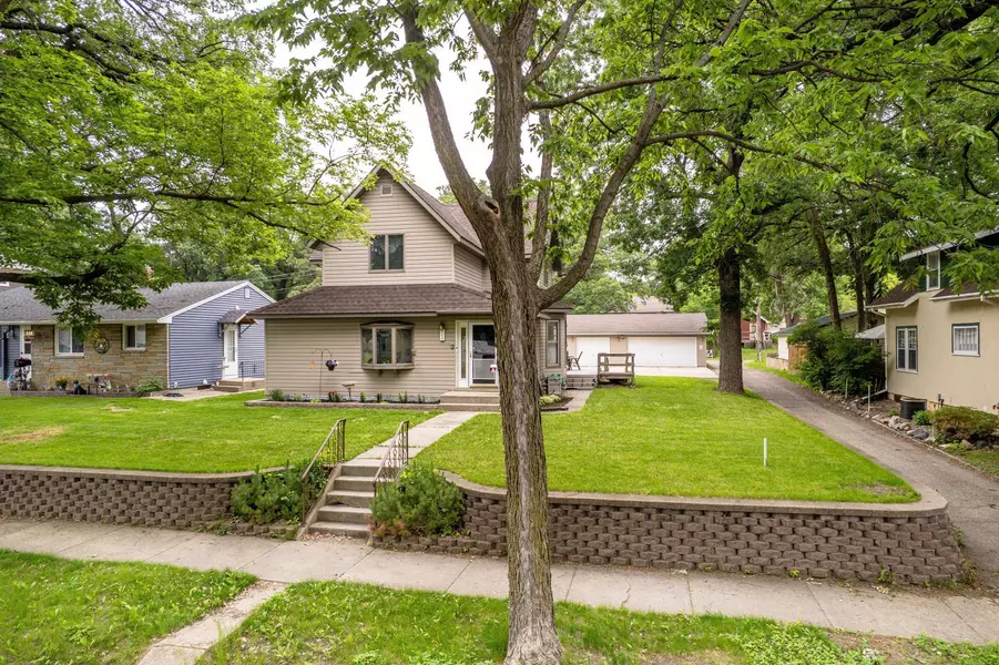 504 W Laurel ST, Fergus Falls, MN 56537