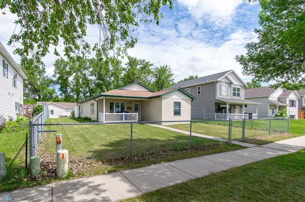 Moorhead, MN 56560,1908 4th AVE N