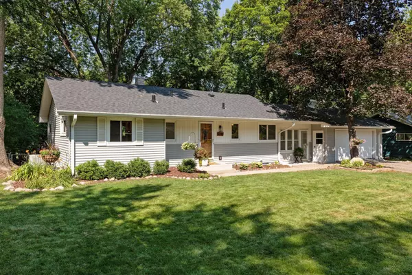 Minnetonka, MN 55345,5240 Birch RD