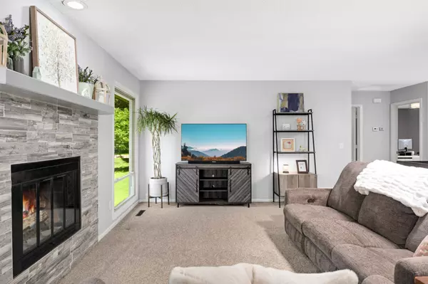 Plymouth, MN 55447,1725 Weston LN N